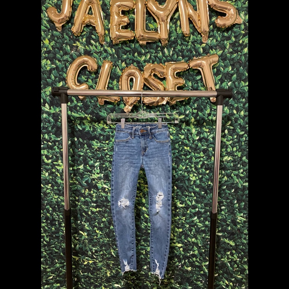 Old Navy Skinny ripped jeans